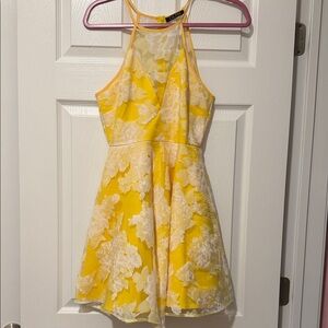 Speechless Yellow and White Floral womens Dress small